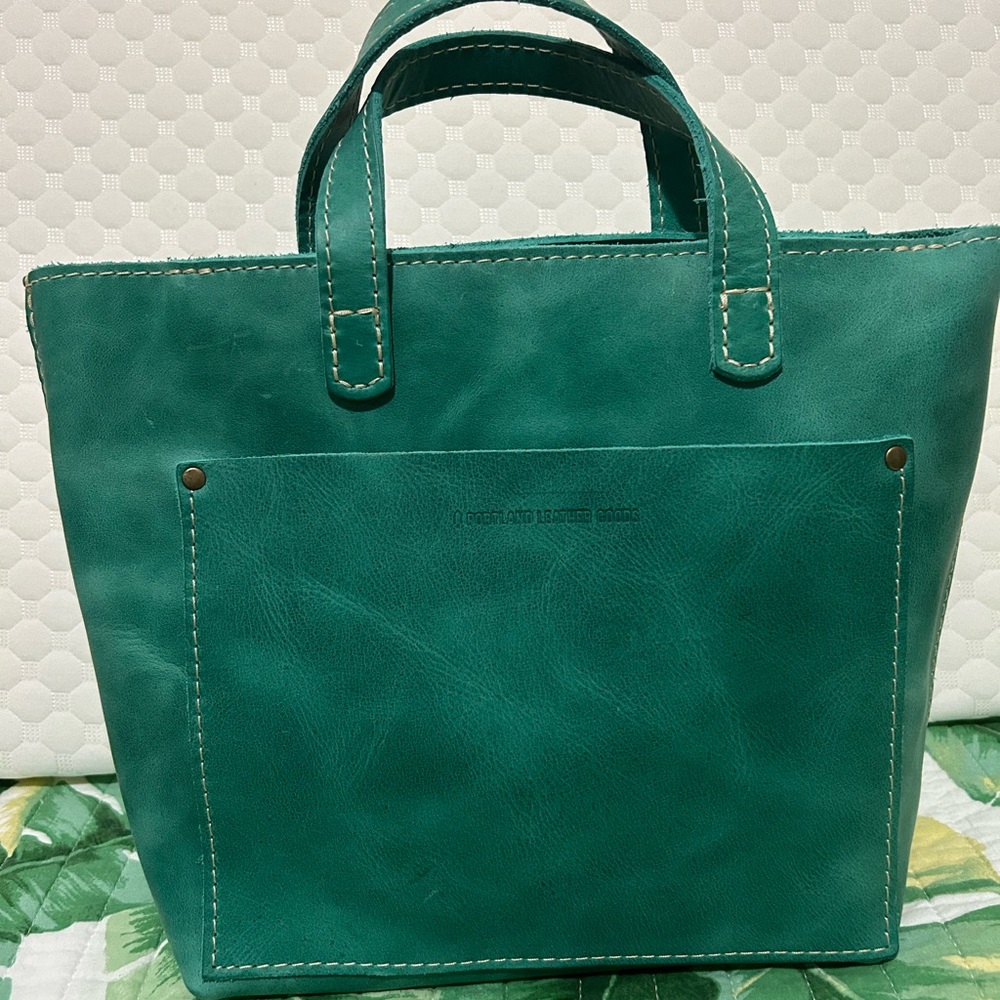 Portland Leather Goods Reef zip Mini Crossbody